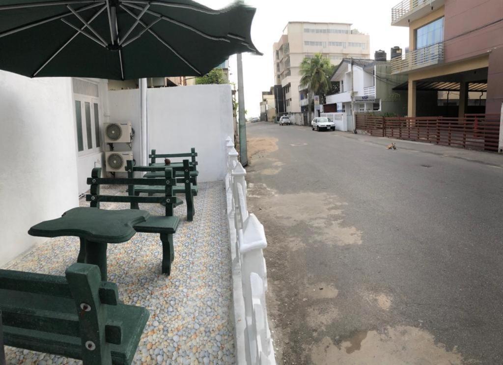 Wish Residence Seaside, Near Durdans & Vasan Eye Care Hospital, Colombo 3 Ngoại thất bức ảnh